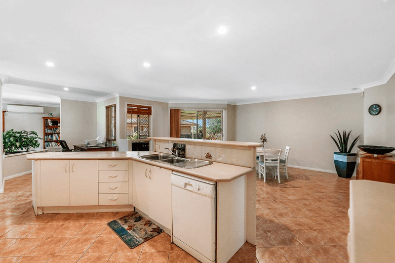 3 Outrigger Drive, ROBINA, QLD 4226