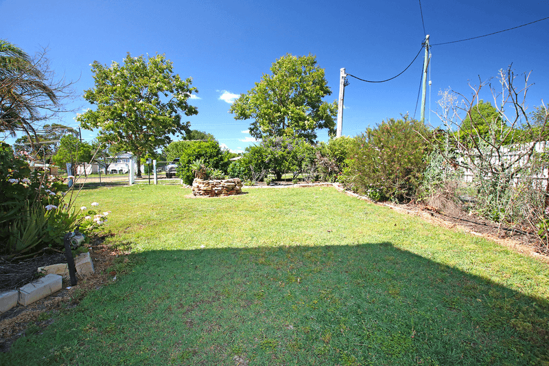 61 Leichhardt Street, MUNDUBBERA, QLD 4626