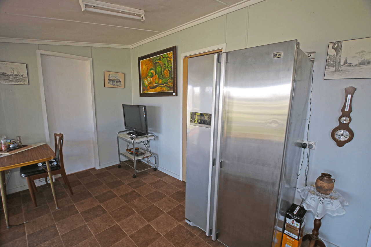 61 Leichhardt Street, MUNDUBBERA, QLD 4626