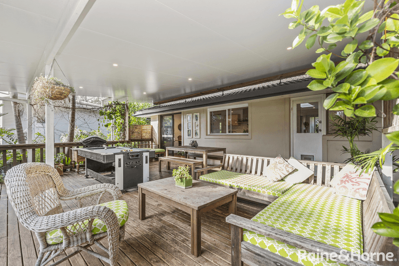 11 Lockhart Avenue, MOLLYMOOK, NSW 2539