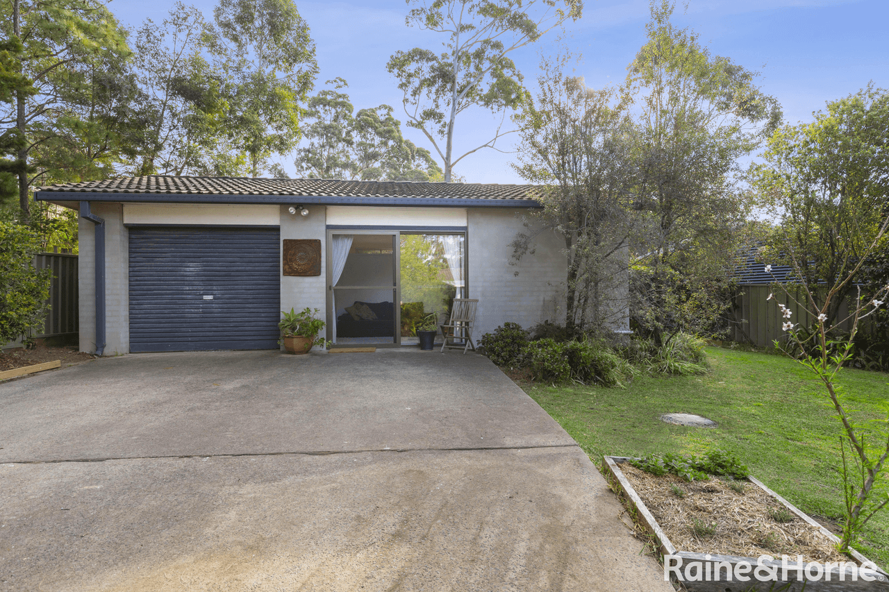 11 Lockhart Avenue, MOLLYMOOK, NSW 2539