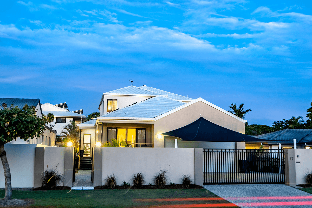 17 Albicore Street, Mermaid Waters, QLD 4218