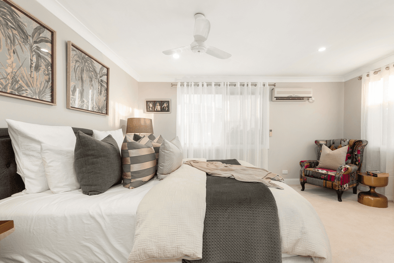 15 Donnington Street, CARINDALE, QLD 4152