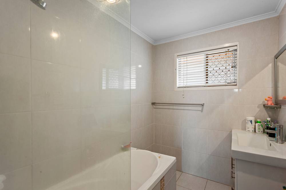1,2,3/298 MacKenzie Street, RANGEVILLE, QLD 4350
