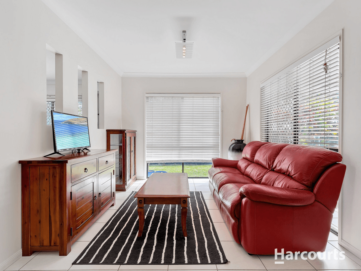 1 Hillary Drive, Warner, QLD 4500