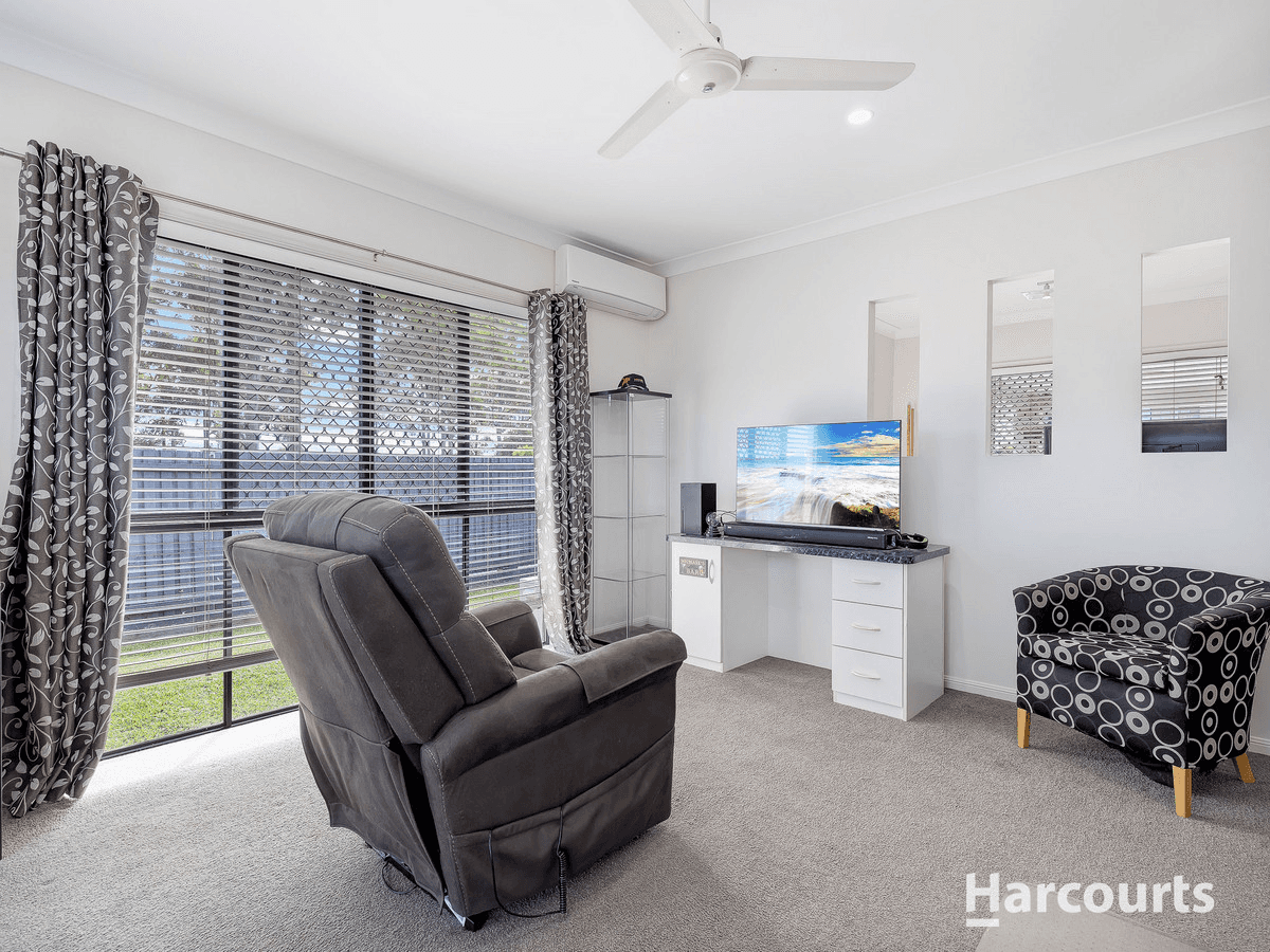 1 Hillary Drive, Warner, QLD 4500