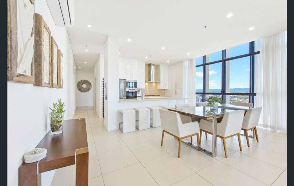 2201/18 Cypress Avenue, SURFERS PARADISE, QLD 4217