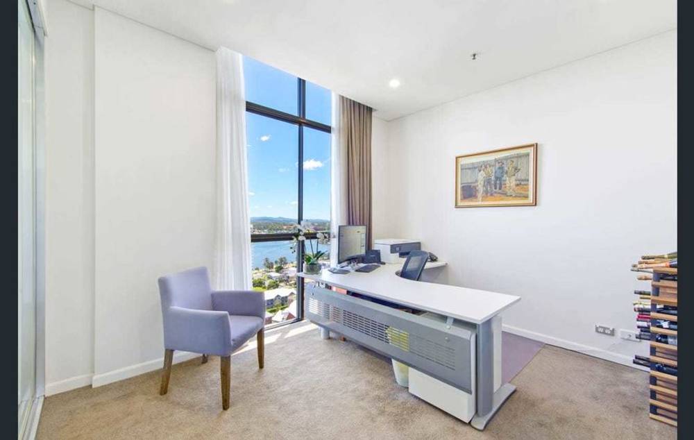 2201/18 Cypress Avenue, SURFERS PARADISE, QLD 4217