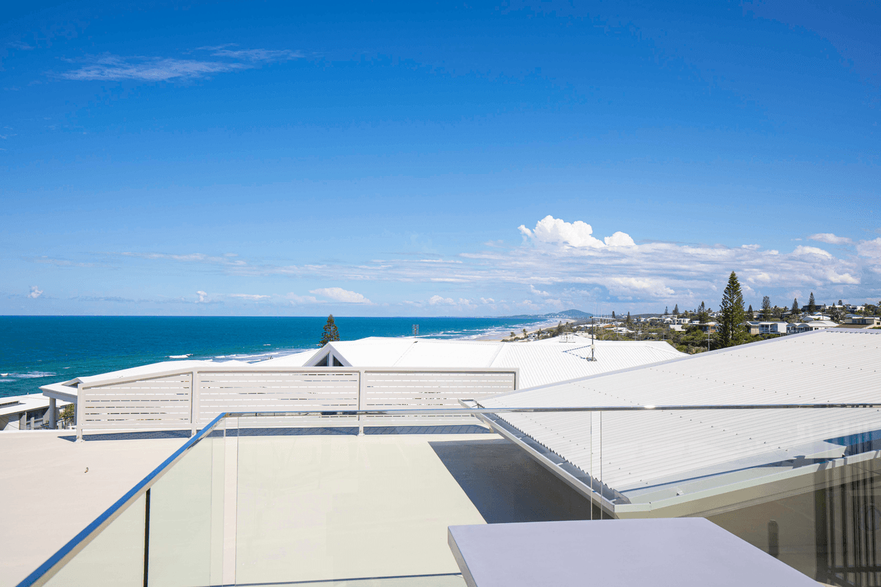 2/35 Tingira Crescent, Sunrise Beach, QLD 4567