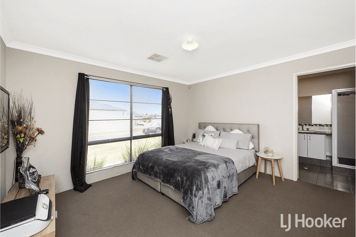 49  Marsdenia Road, HALLS HEAD, WA 6210