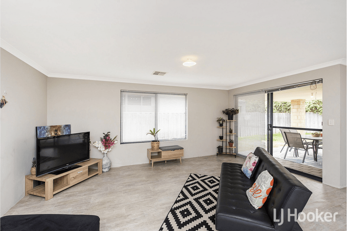 49  Marsdenia Road, HALLS HEAD, WA 6210