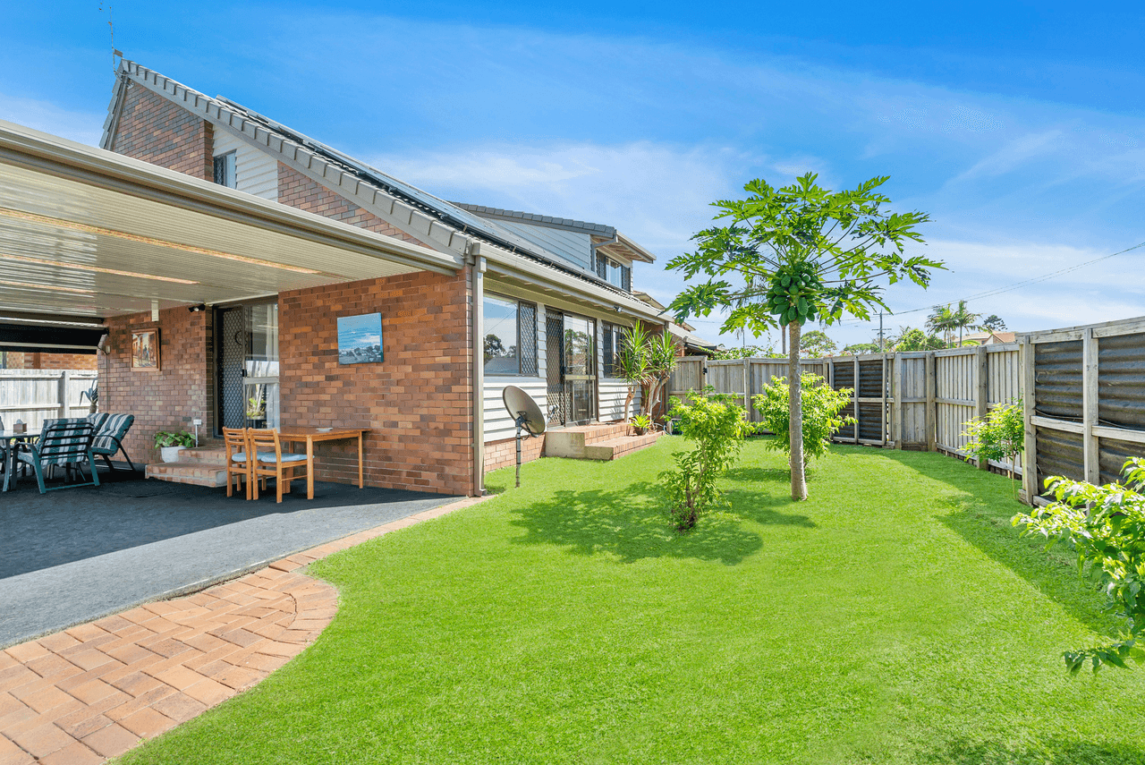 2/2 Blue Waters Crescent, TWEED HEADS WEST, NSW 2485