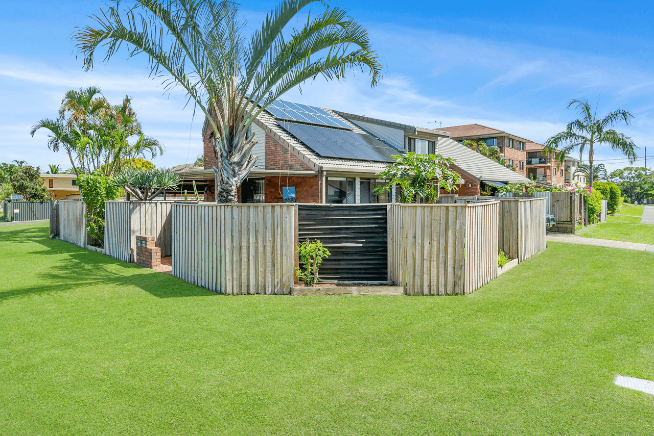 2/2 Blue Waters Crescent, TWEED HEADS WEST, NSW 2485