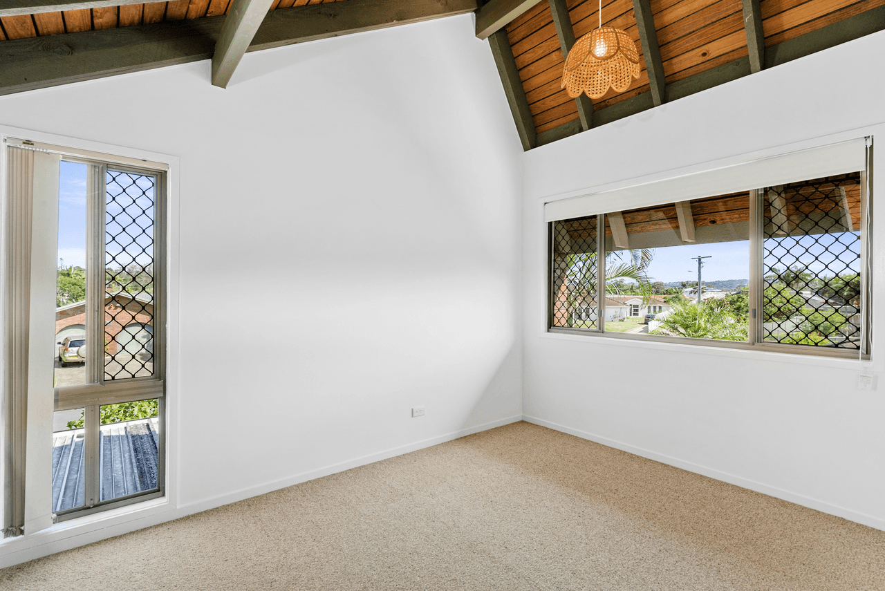 2/2 Blue Waters Crescent, TWEED HEADS WEST, NSW 2485