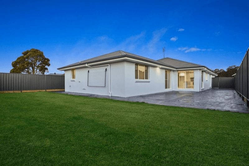 77 Isa Road, WORRIGEE, NSW 2540