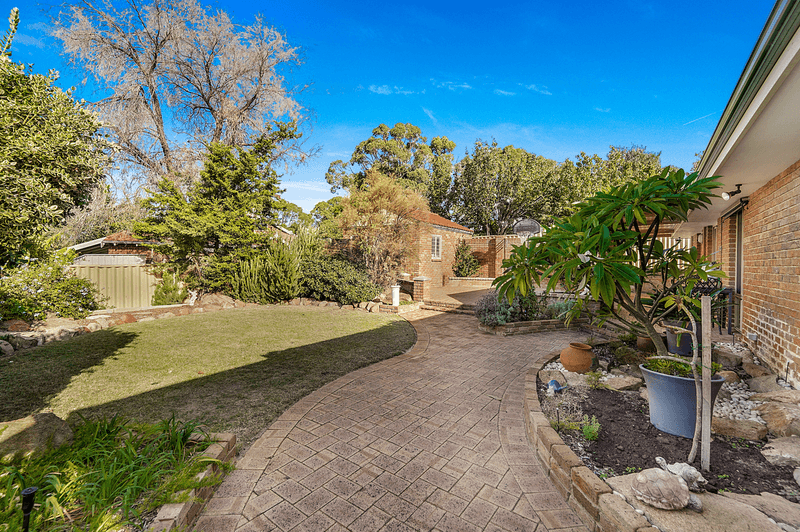 30 Aristride Avenue, KALLAROO, WA 6025