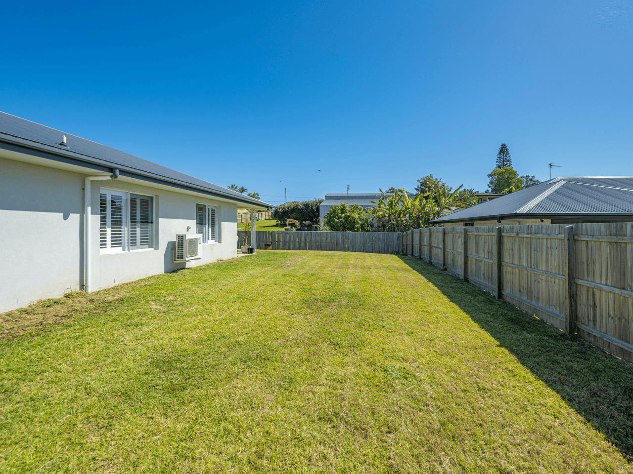 7 Cambridge Cct, Southside, QLD 4570