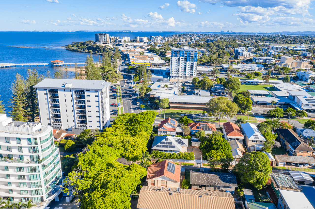 5 Prince Edward Pde, REDCLIFFE, QLD 4020