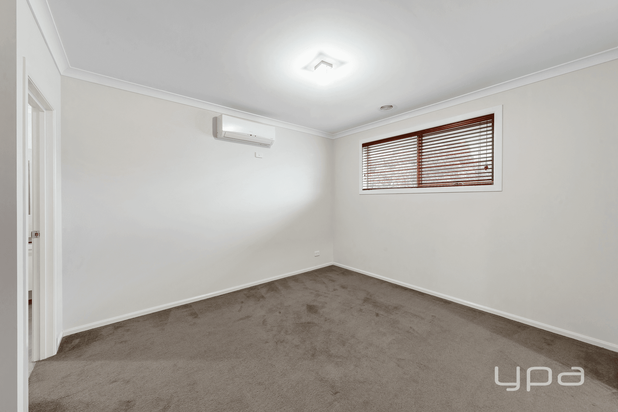 15 Chedgey Drive, ST ALBANS, VIC 3021