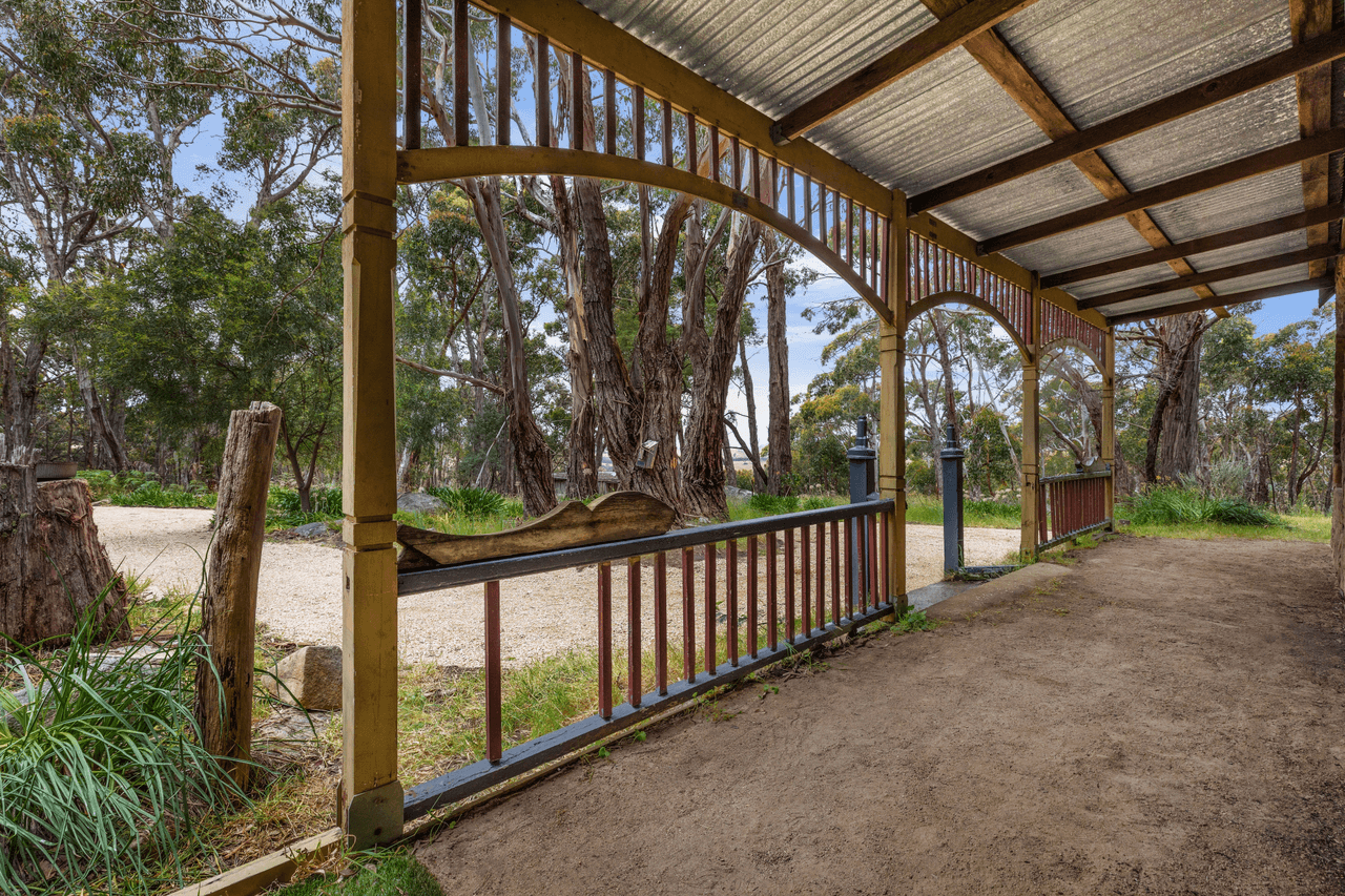 285 Malones Road, NULLA VALE, VIC 3435