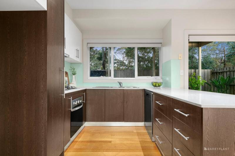 2/1 Nartanda Court, DONCASTER EAST, VIC 3109