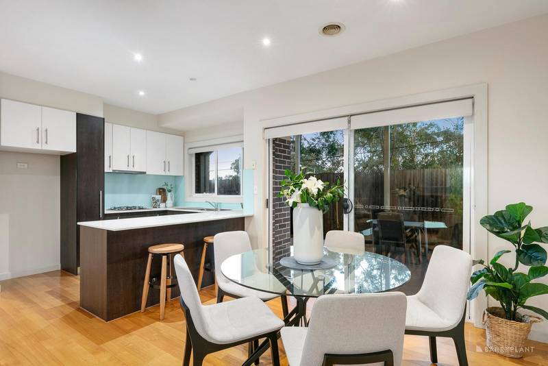 2/1 Nartanda Court, DONCASTER EAST, VIC 3109