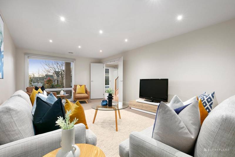 2/1 Nartanda Court, DONCASTER EAST, VIC 3109