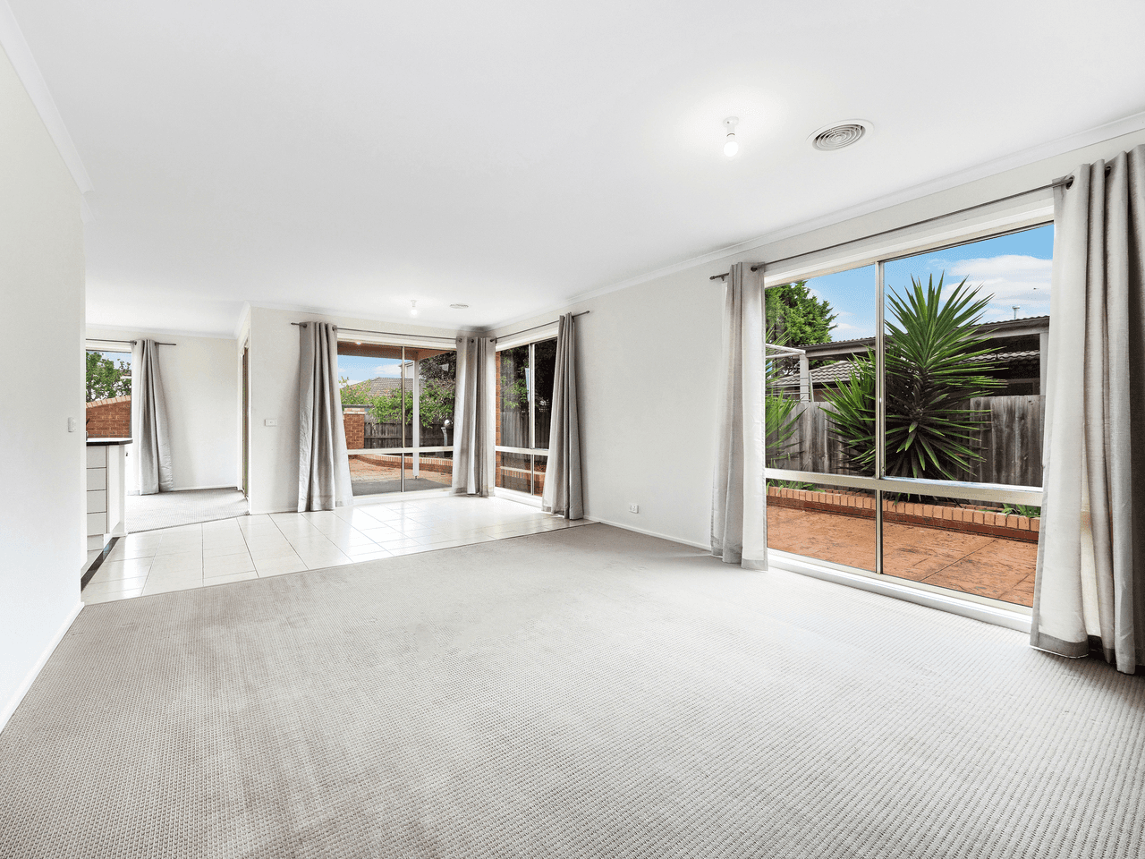 13 Ovata Place, CRANBOURNE WEST, VIC 3977