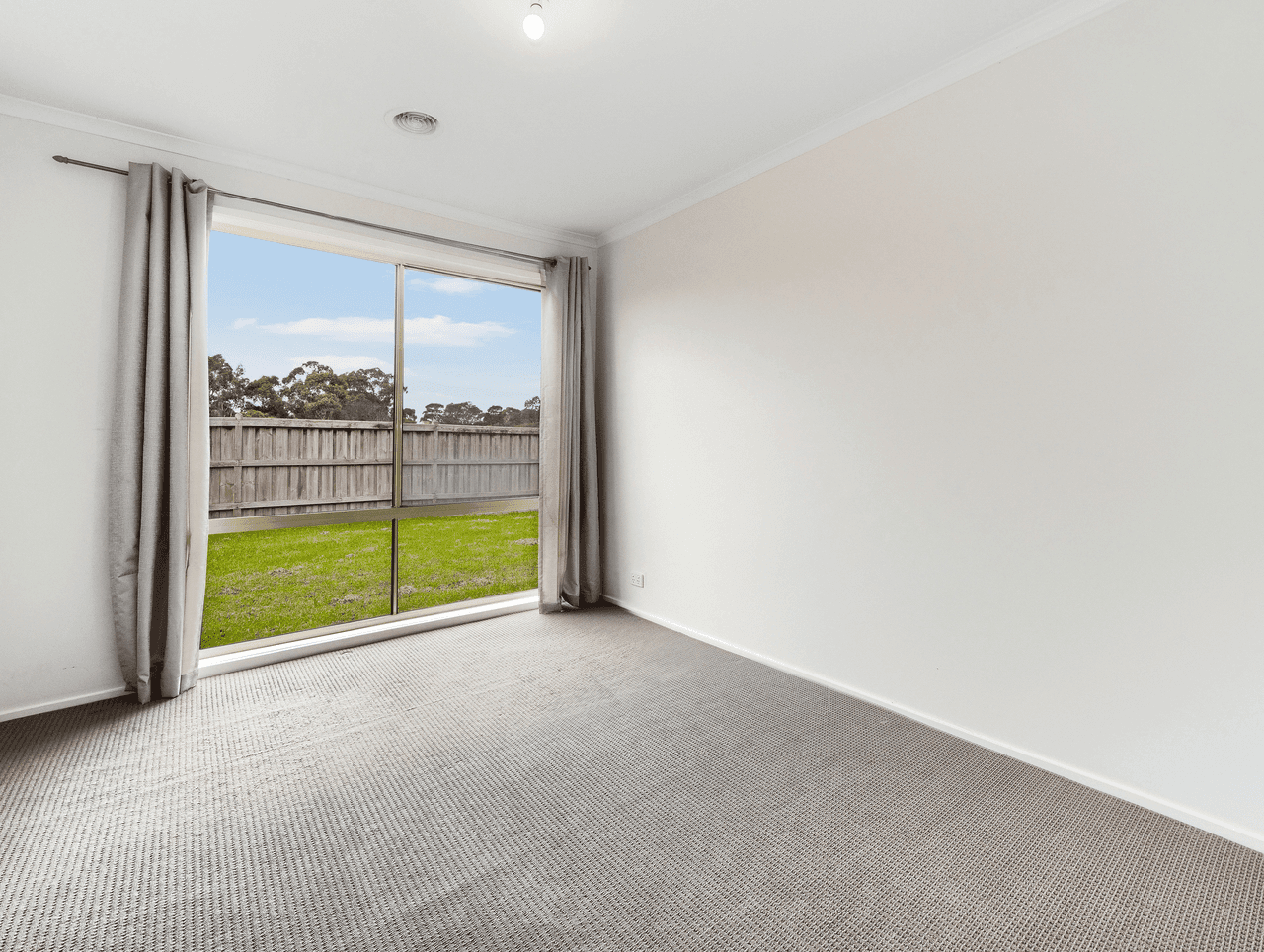 13 Ovata Place, CRANBOURNE WEST, VIC 3977