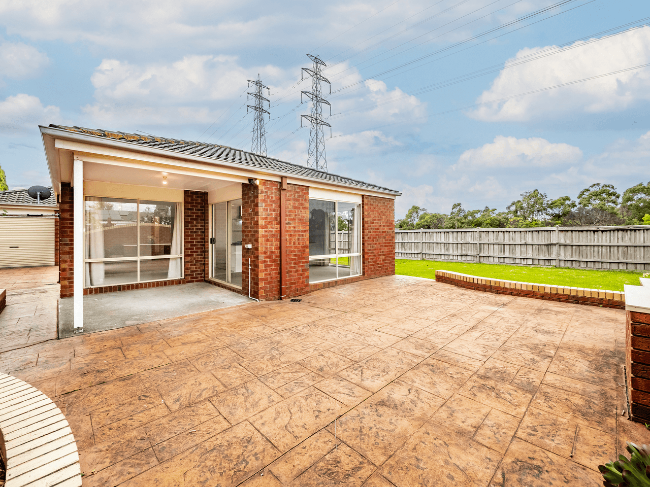 13 Ovata Place, CRANBOURNE WEST, VIC 3977