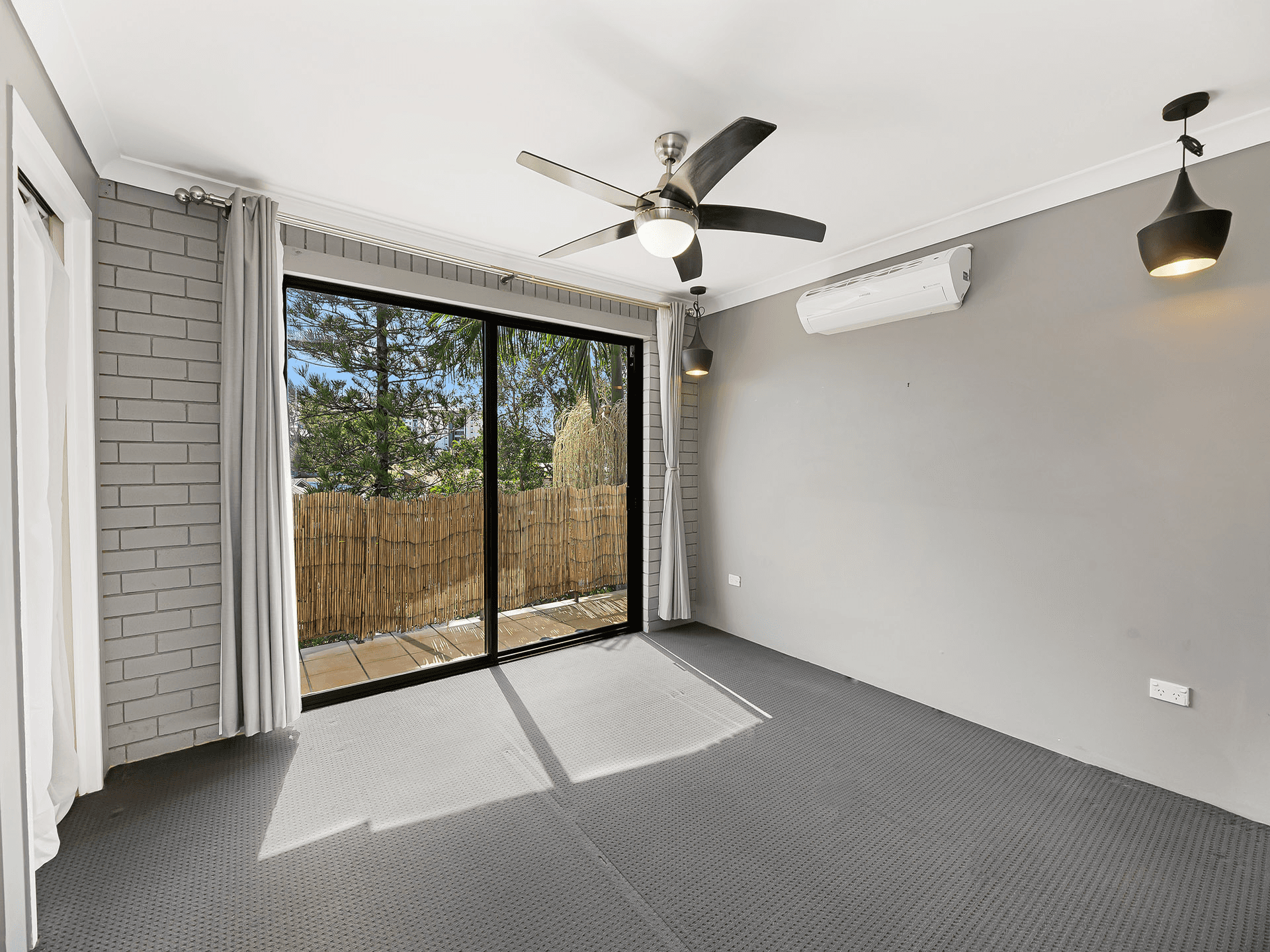 4/39 Goonawarra Drive, MOOLOOLABA, QLD 4557