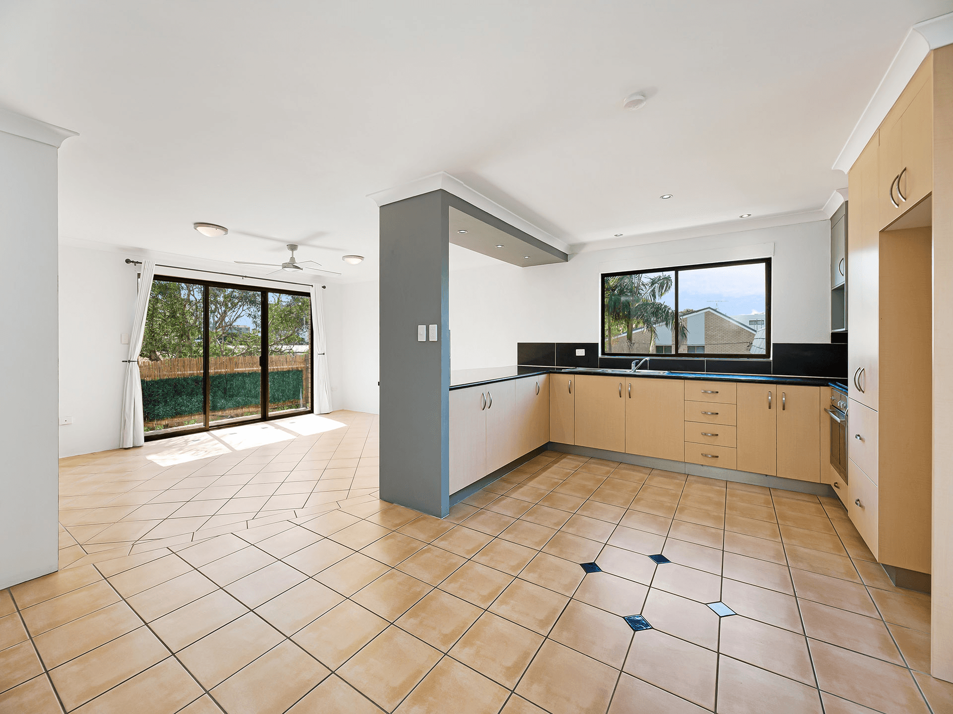 4/39 Goonawarra Drive, MOOLOOLABA, QLD 4557