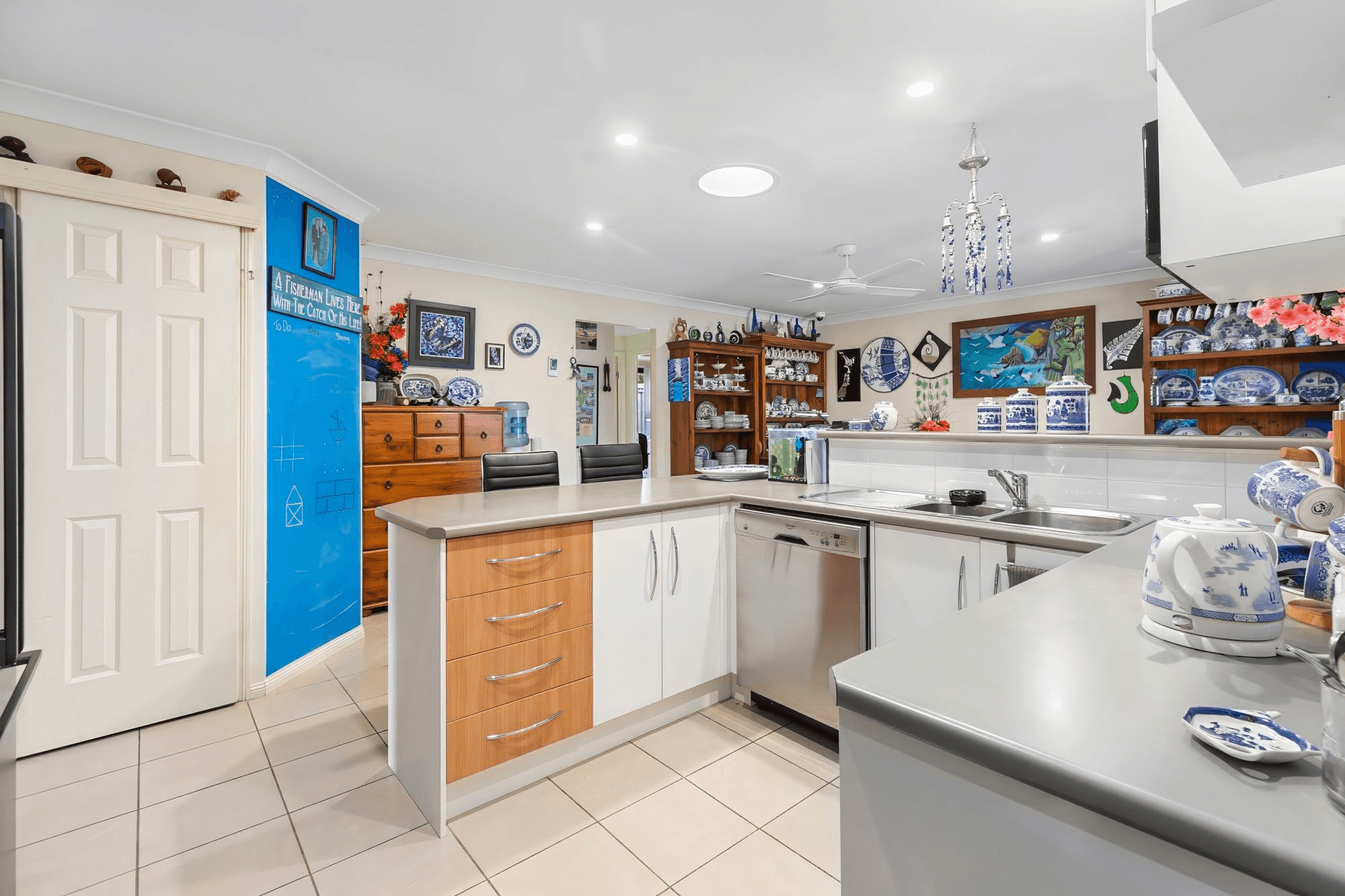 10 Cockatiel Court, DECEPTION BAY, QLD 4508