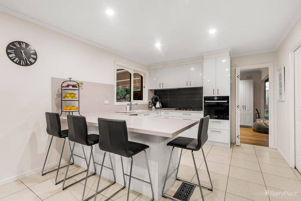 4 Pushkin Court, DONCASTER EAST, VIC 3109