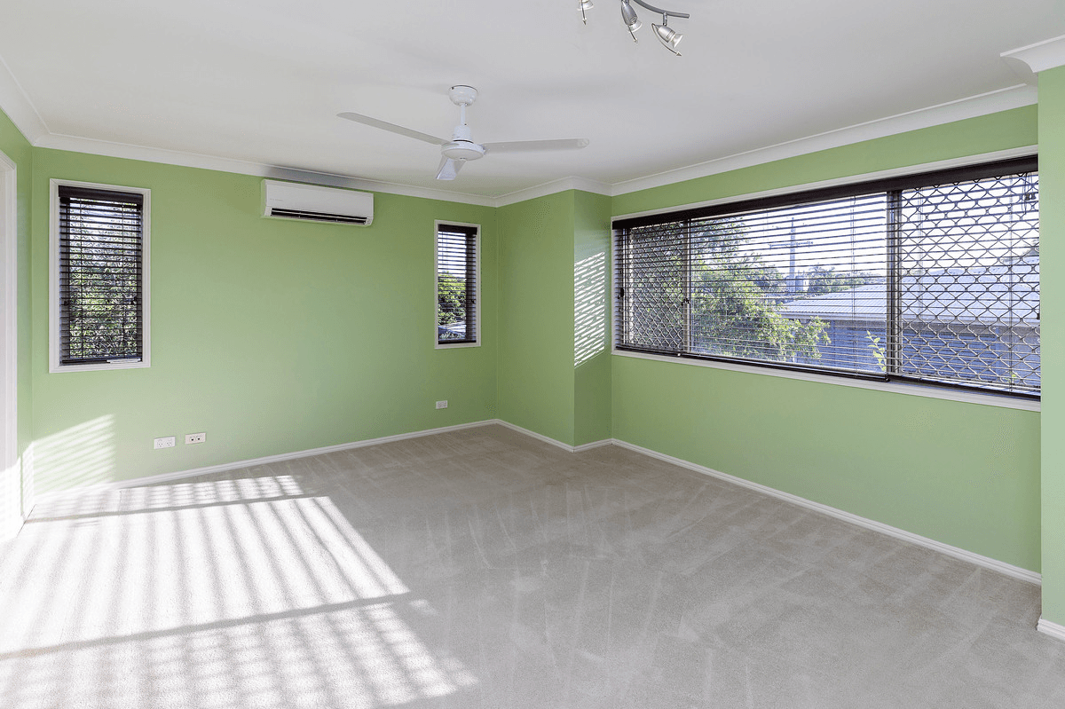 1/109 Pohlman Street, Southport, QLD 4215