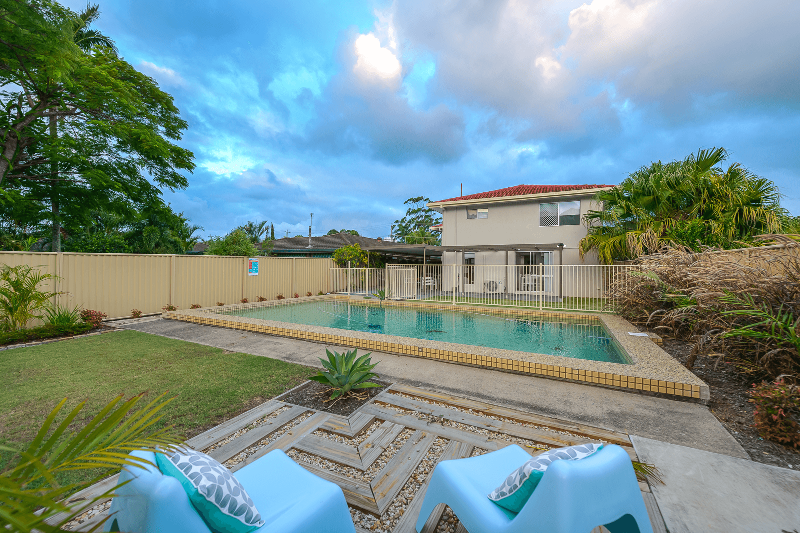 4 Ashgrove Avenue, RUNAWAY BAY, QLD 4216