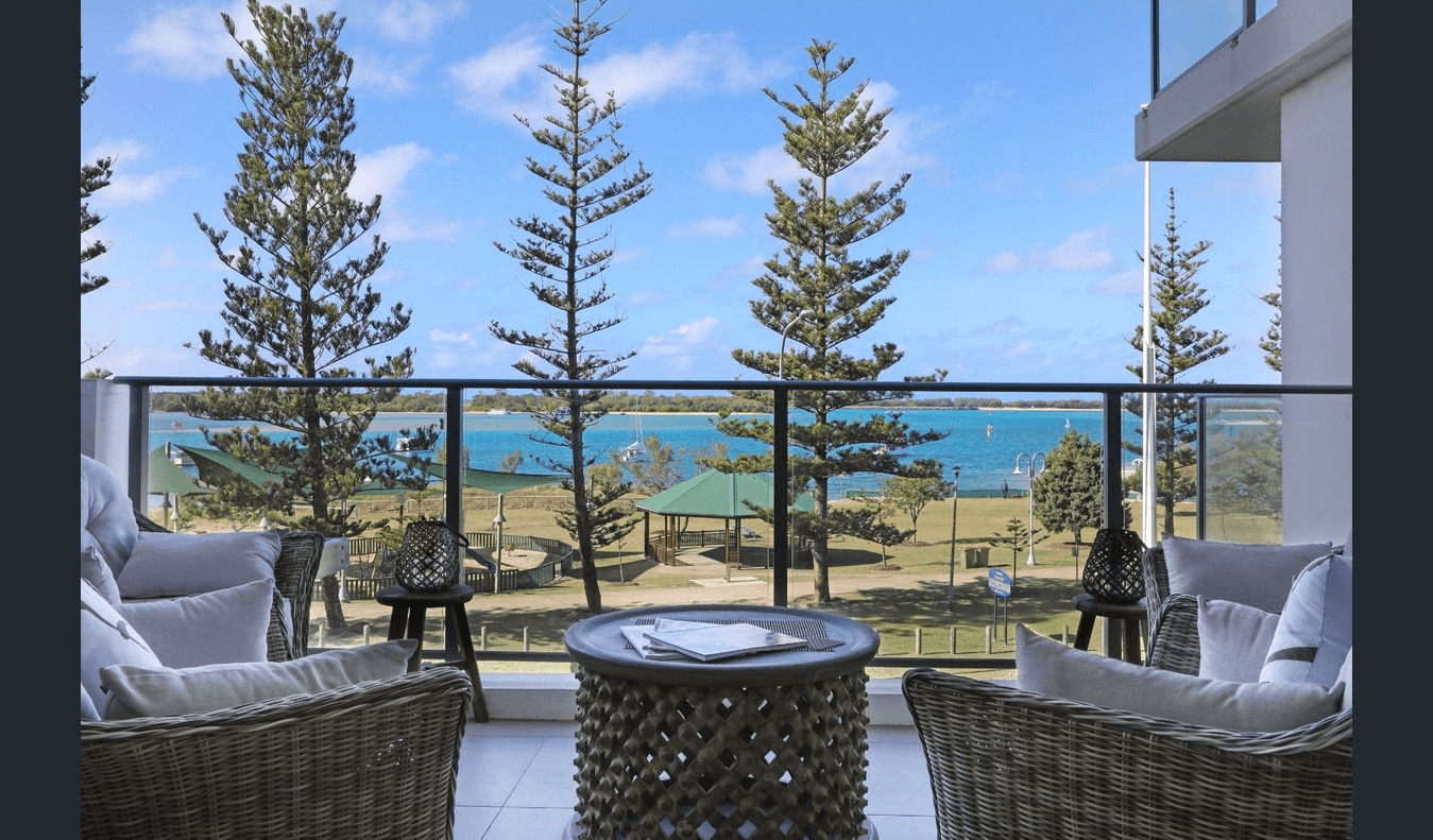 . COAST BROADWATER, LABRADOR, QLD 4215