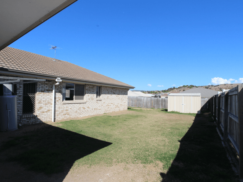 5 Harrier Place, LOWOOD, QLD 4311