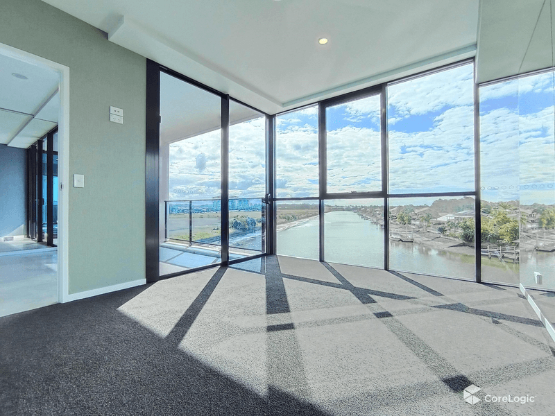 5105/5 Harbour Side Court, BIGGERA WATERS, QLD 4216