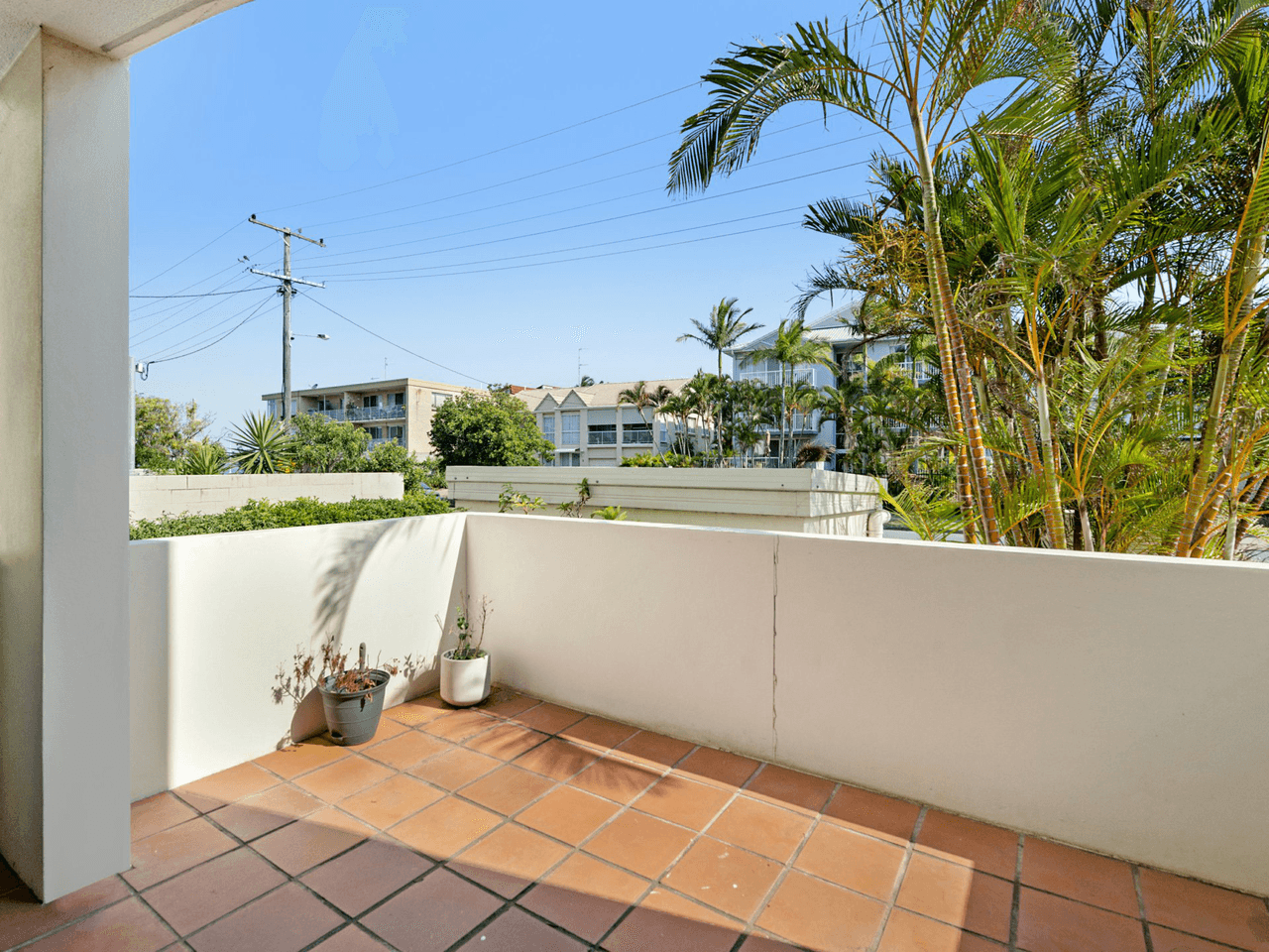 4/7 Whiting Street, LABRADOR, QLD 4215