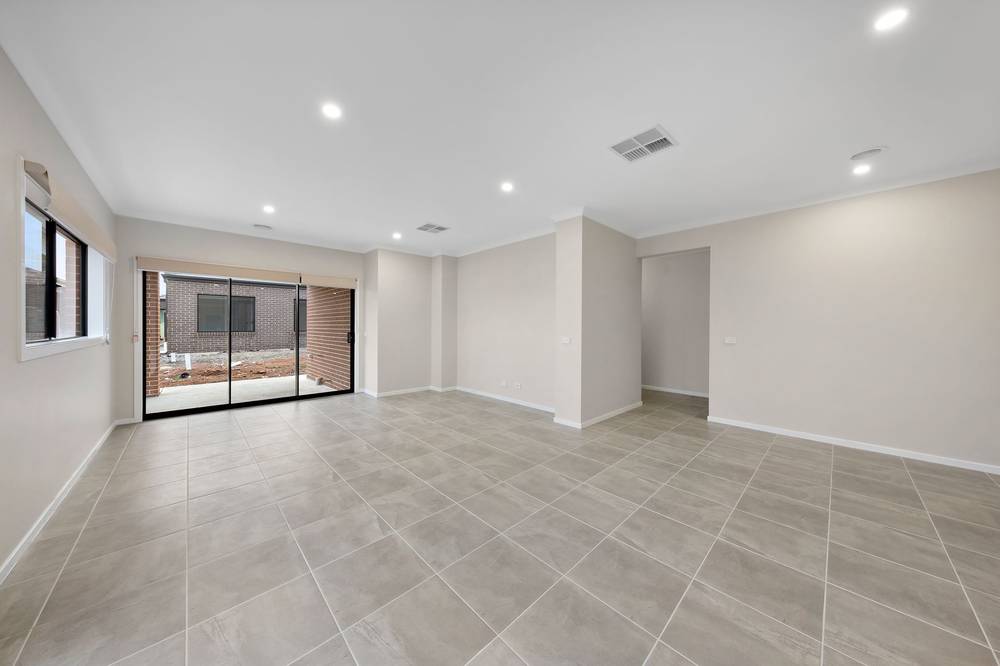 35 Emilia Circuit, Fraser Rise, VIC 3336