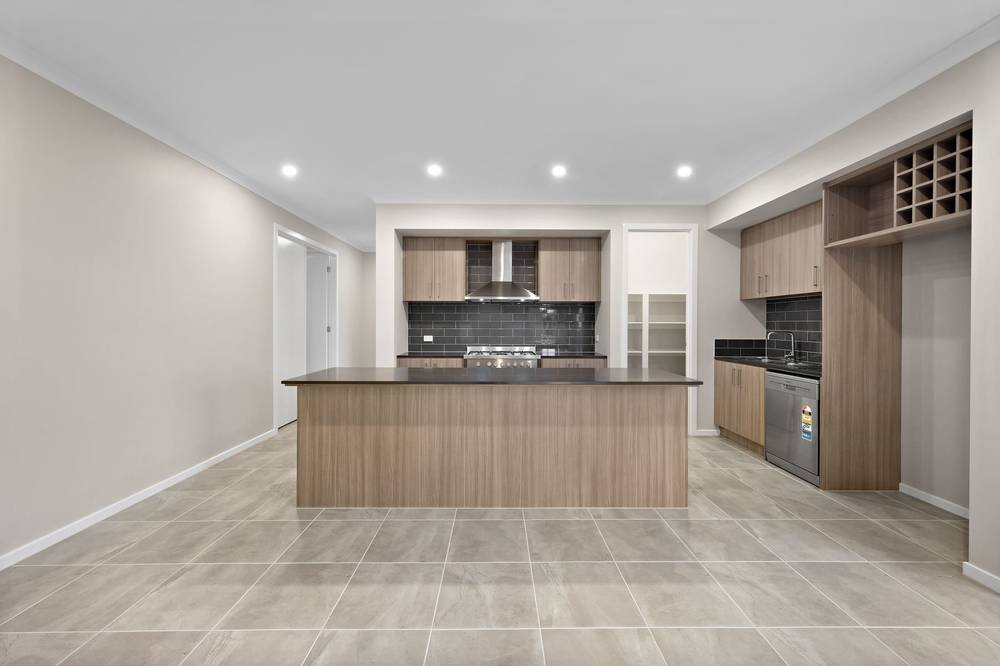 35 Emilia Circuit, Fraser Rise, VIC 3336