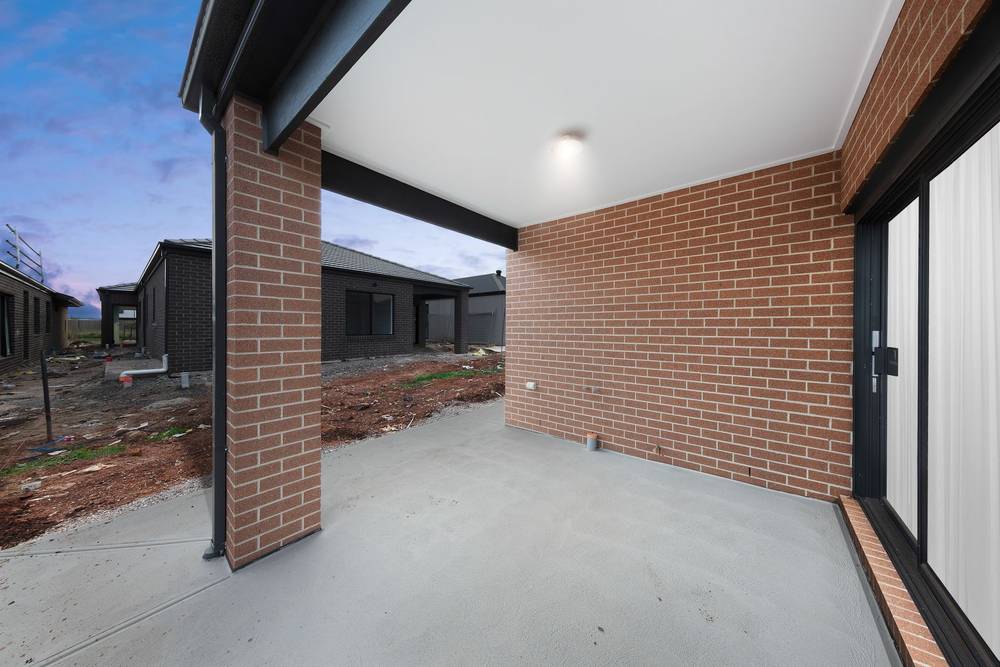 35 Emilia Circuit, Fraser Rise, VIC 3336