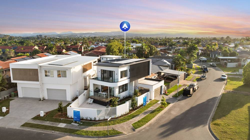2 Spinebill Street, Burleigh Waters, QLD 4220