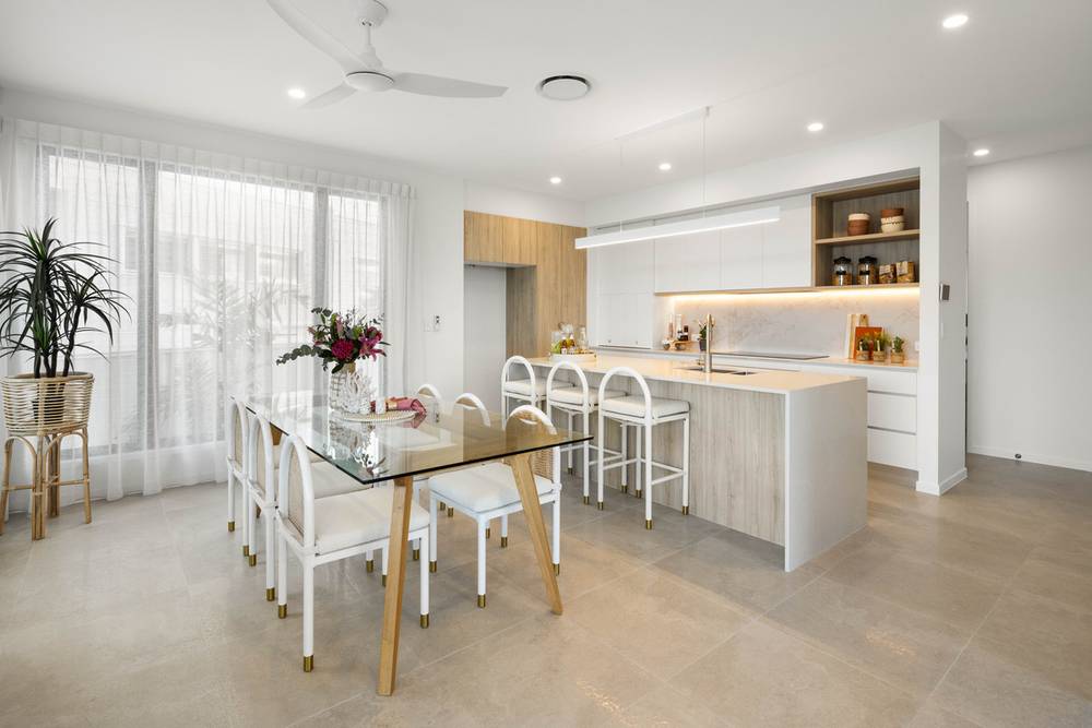 2 Spinebill Street, Burleigh Waters, QLD 4220