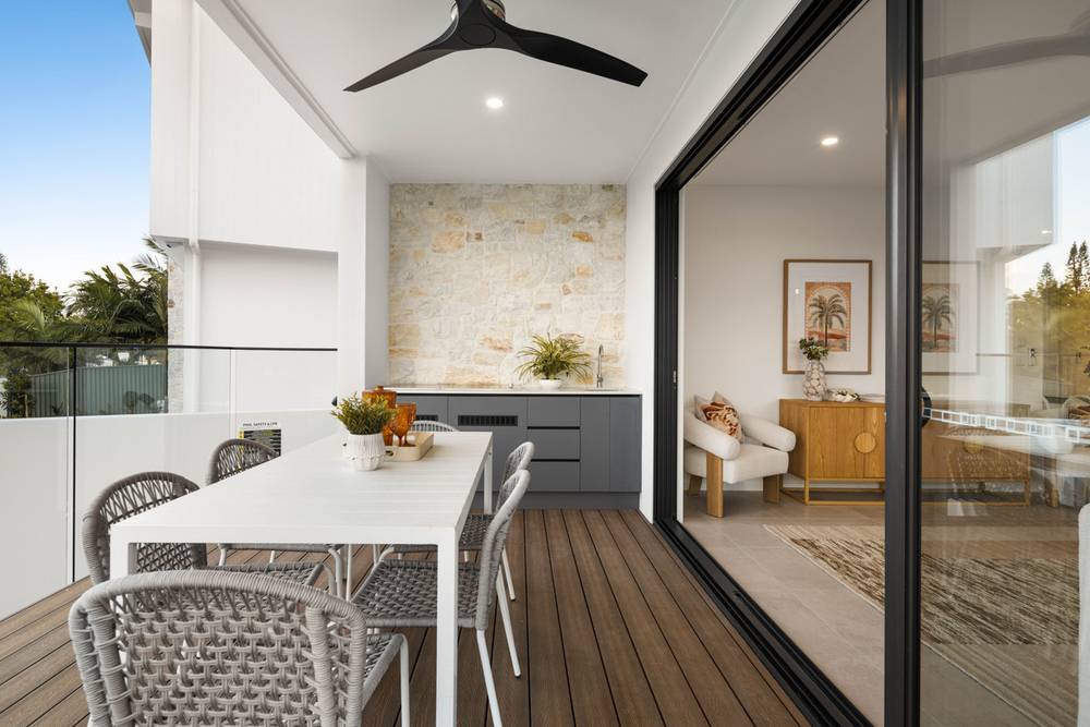 2 Spinebill Street, Burleigh Waters, QLD 4220