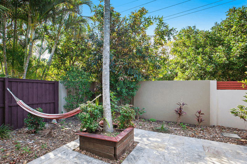 71 Cypress Drive, Broadbeach Waters, QLD 4218