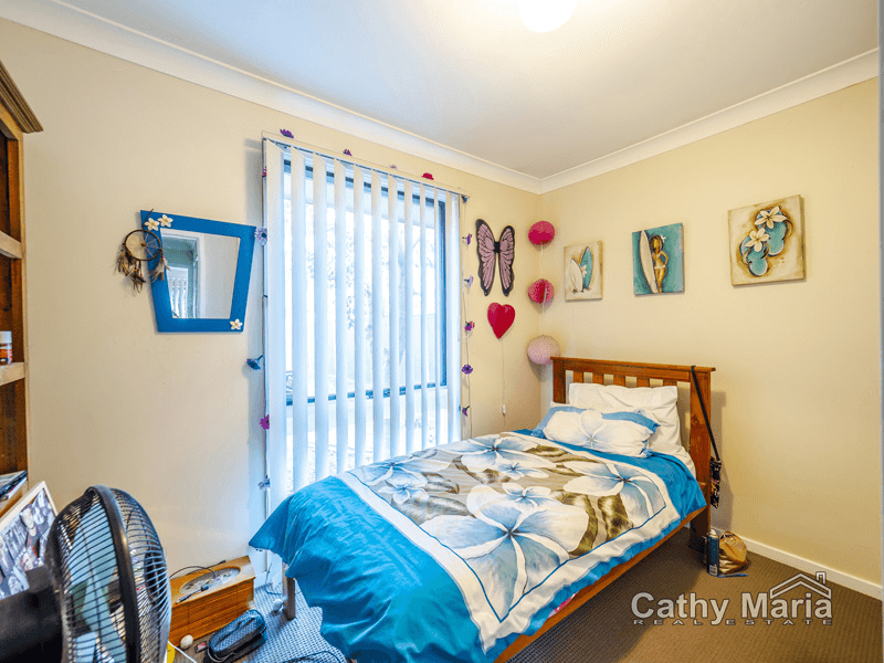 11 Barclay Avenue, MANNERING PARK, NSW 2259