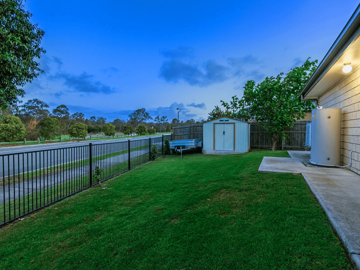 2 Kingsburgh Street, Raceview, QLD 4305