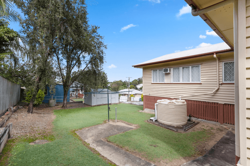 8 Raymond Street, NORTH IPSWICH, QLD 4305